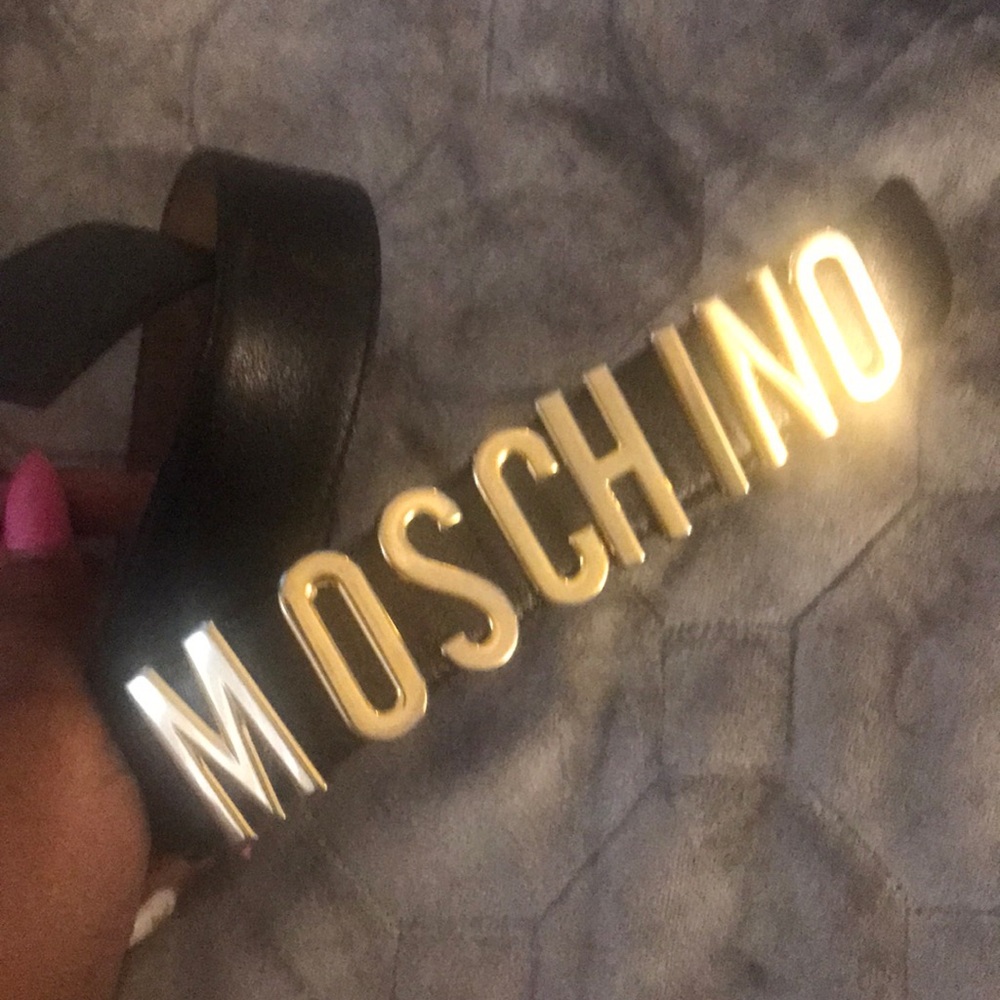 Redwall moschino belt